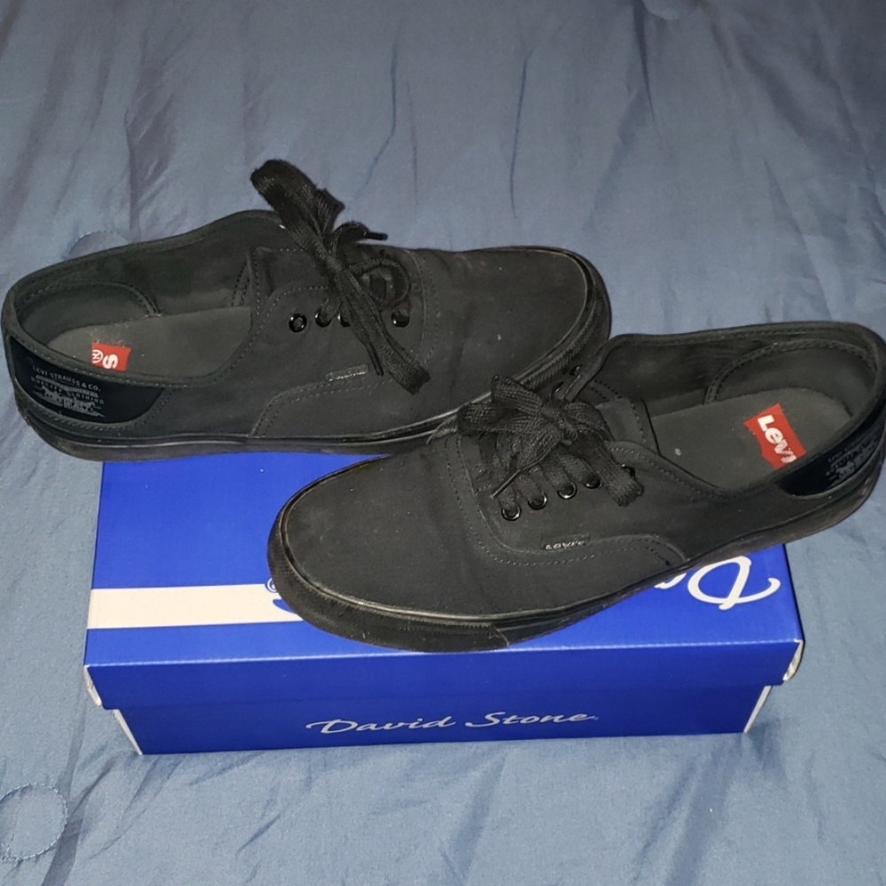 Levi canvas shoes